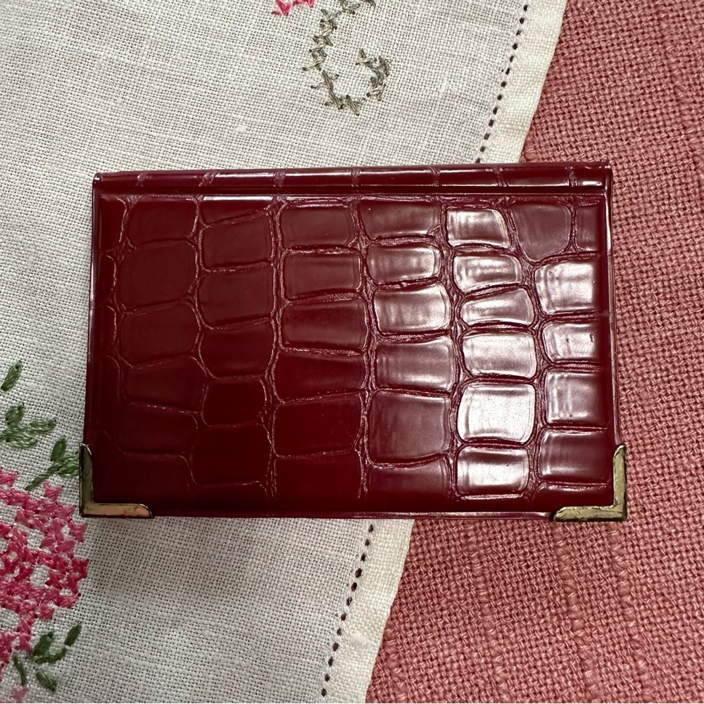 Vintage Deep Red Faux Gator Business Card / Photo Holder Wallet Brass Corners
